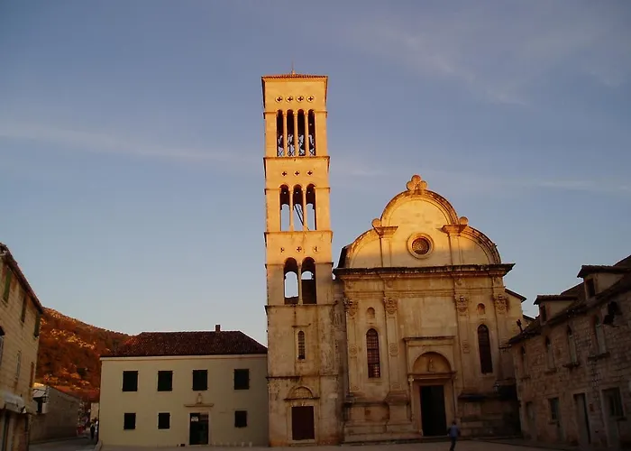 Hvar Krizna Luka * Хвар